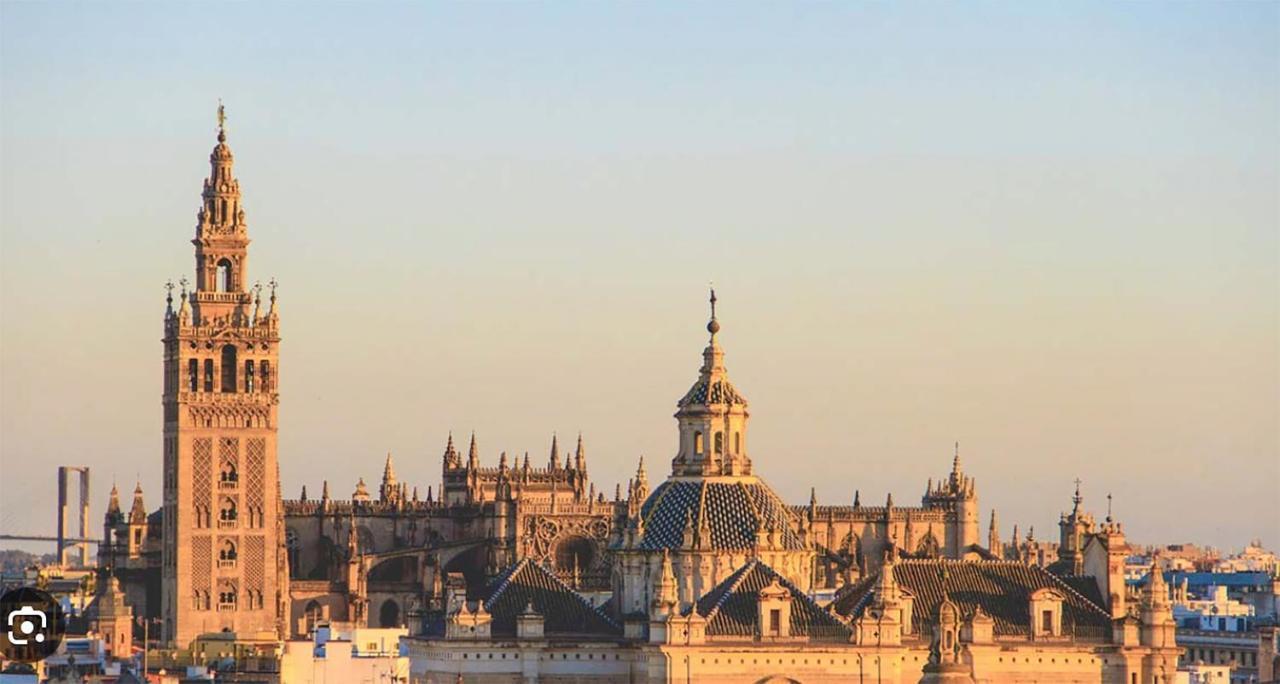 Atico Con Balcon En Pleno Centro Apartment Seville Ngoại thất bức ảnh
